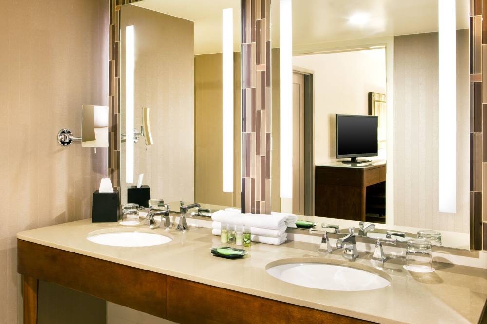 The Westin Portland Harborview 4