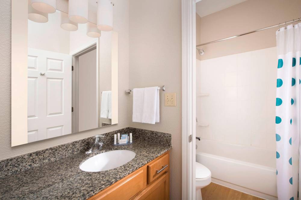 Suite Bathroom