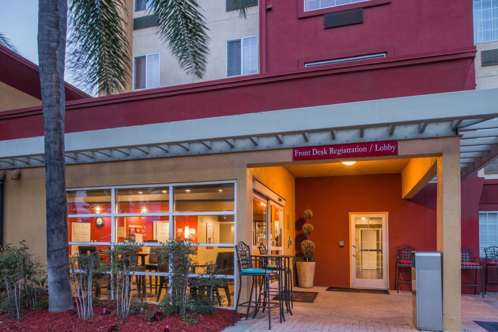 Towneplace Suites By Marriott Anaheim Maingate Near Angel Stadium 8