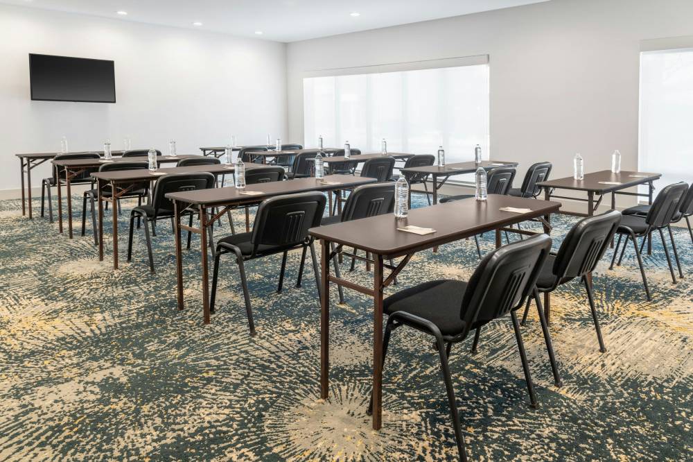 Towneplace Suites By Marriott Detroit Taylor 8
