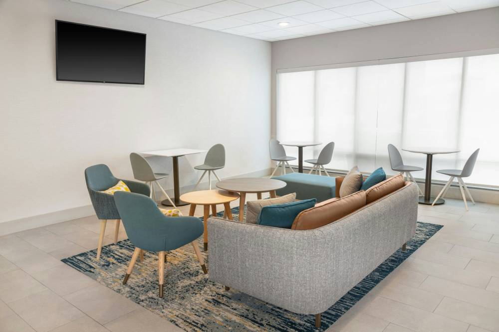 Towneplace Suites By Marriott Detroit Taylor 6