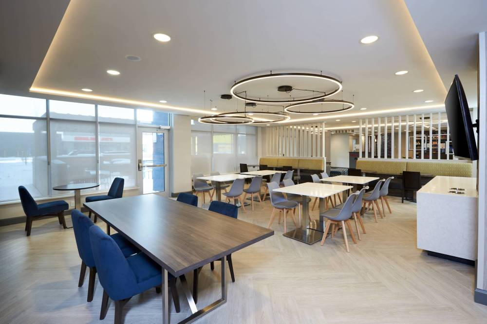 Towneplace Suites By Marriott Hamilton 7