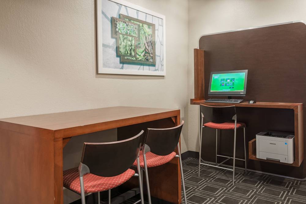 Towneplace Suites By Marriott Mobile 2