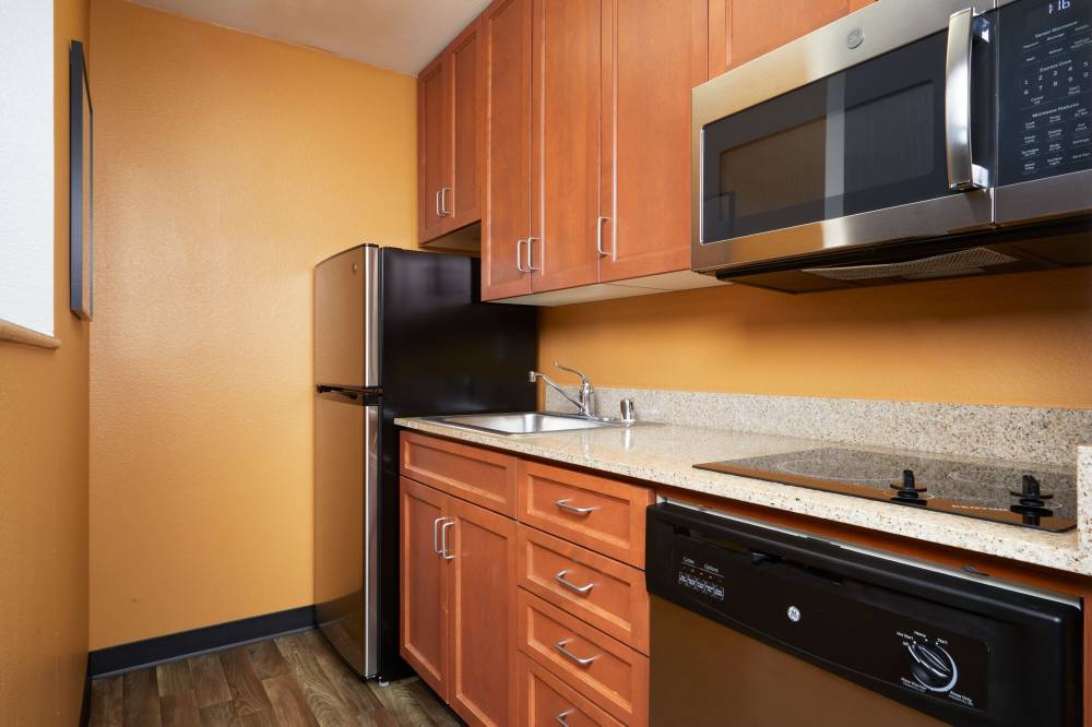 Towneplace Suites By Marriott Ontario Airport 2