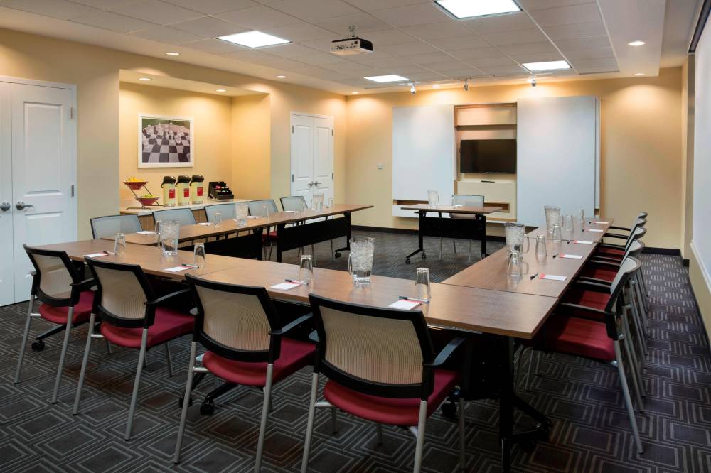 Towneplace Suites By Marriott Ottawa Kanata 5