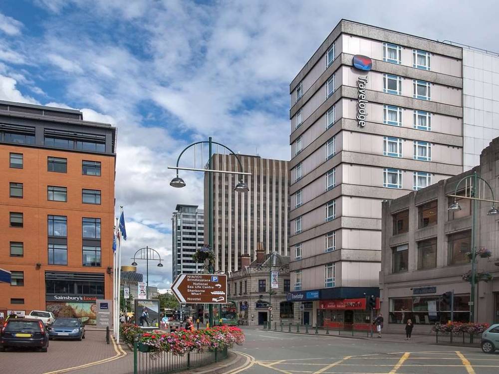 Travelodge Birmingham Central 2