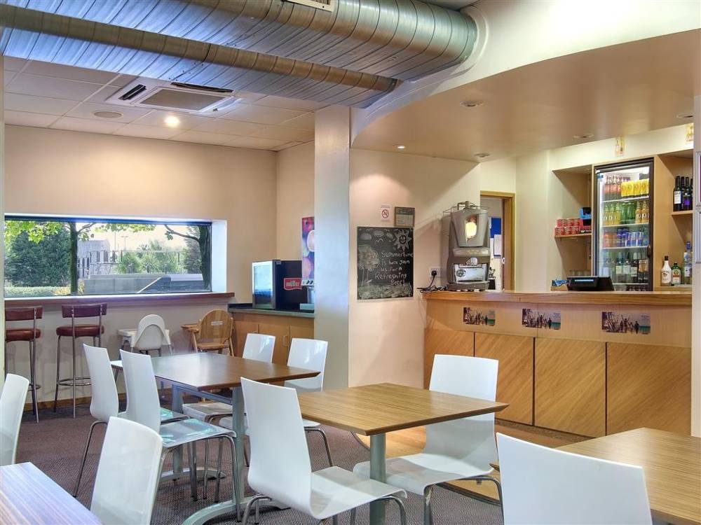 Travelodge Birmingham Fort Dunlop 2