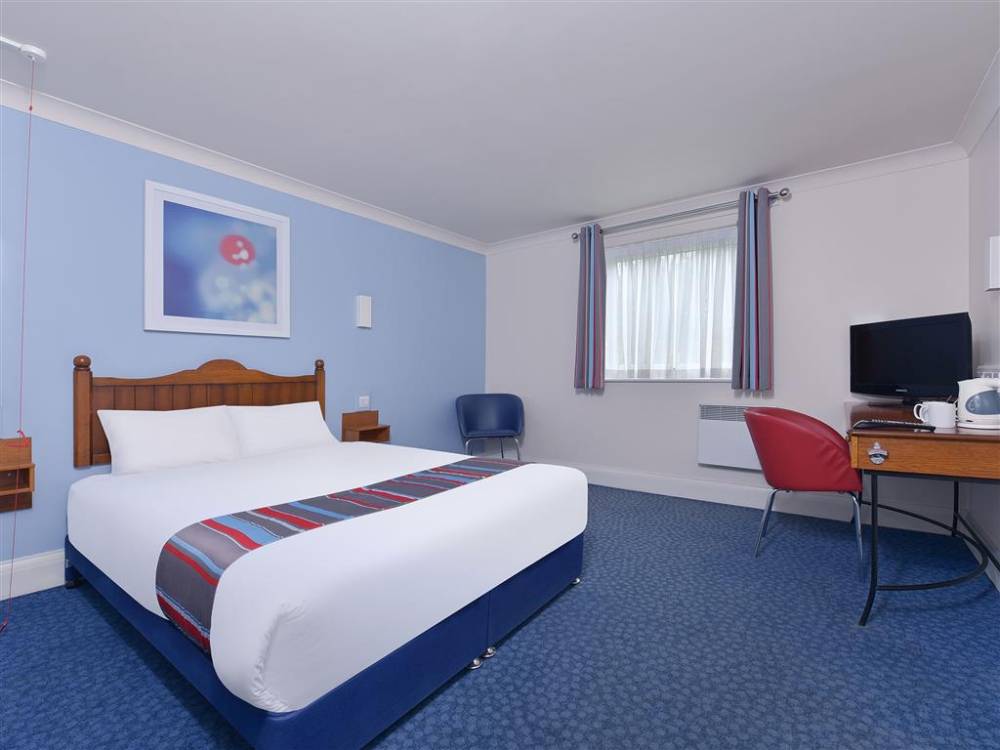 Travelodge Birmingham Streetly 7