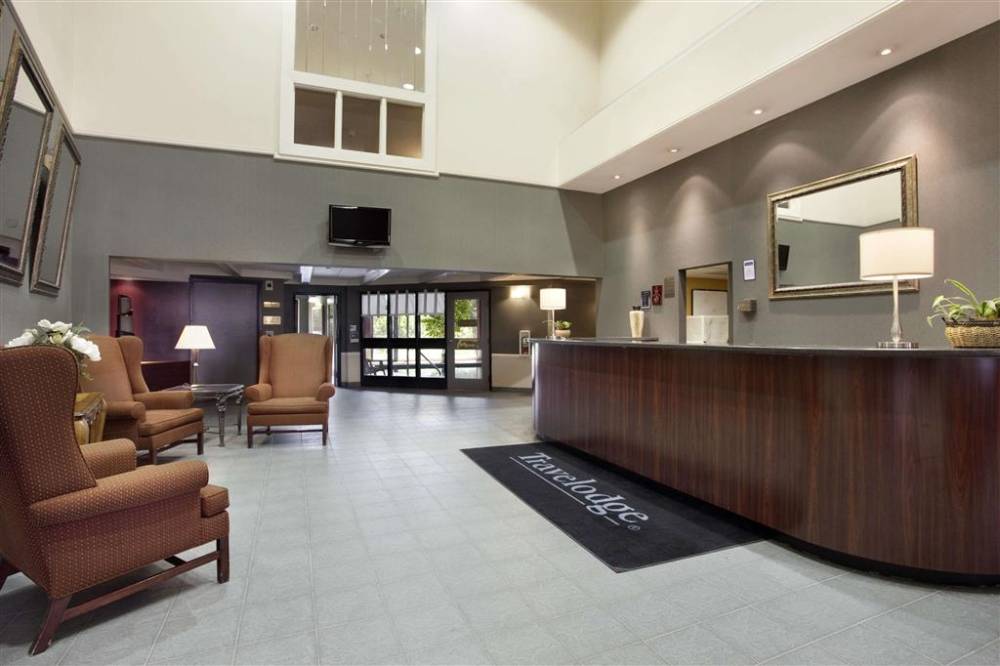 Travelodge By Wyndham Ottawa East 3
