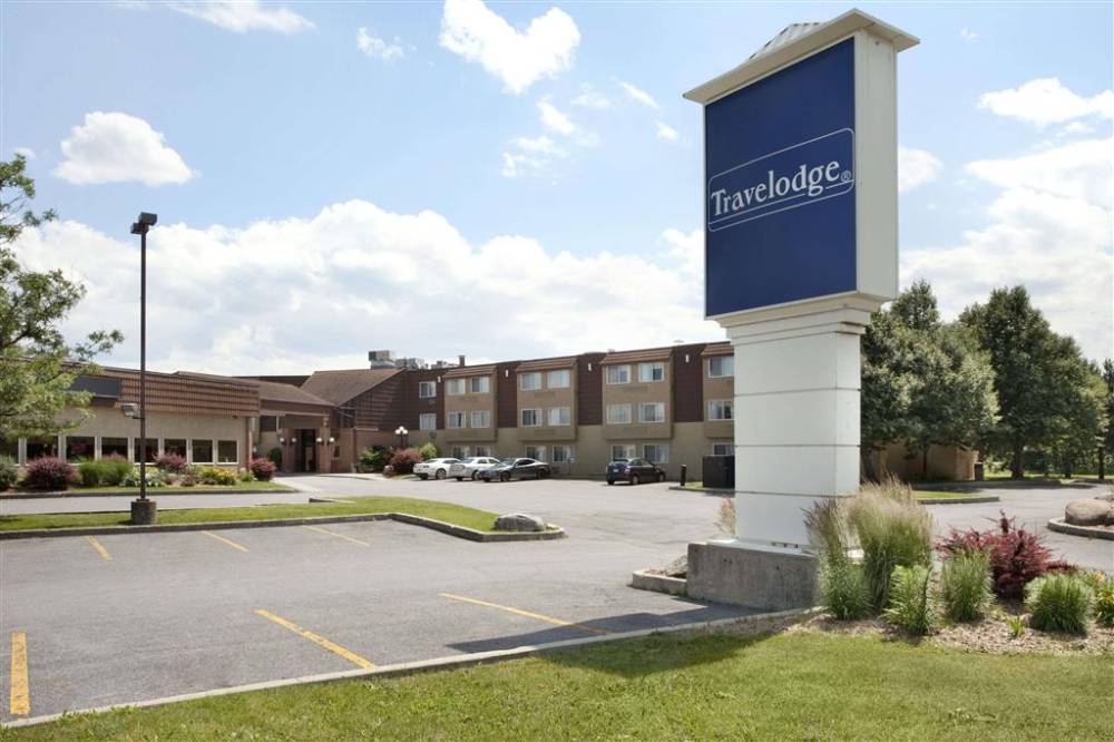 Travelodge By Wyndham Ottawa East 2