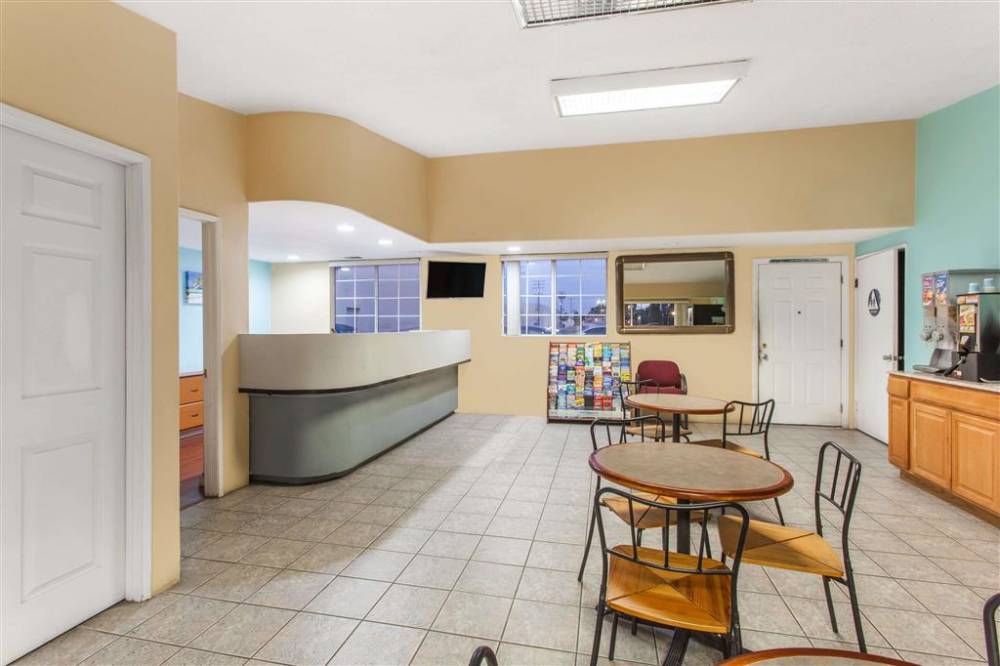 Travelodge By Wyndham San Diego Seaworld 2
