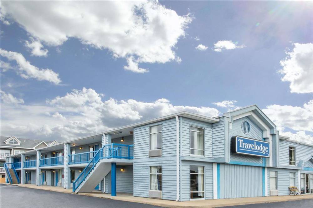 Travelodge By Wyndham Virginia Beach Bay Beach 2