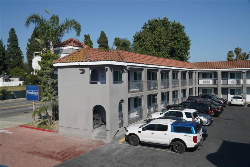 Travelodge By Wyndham Whittier 2