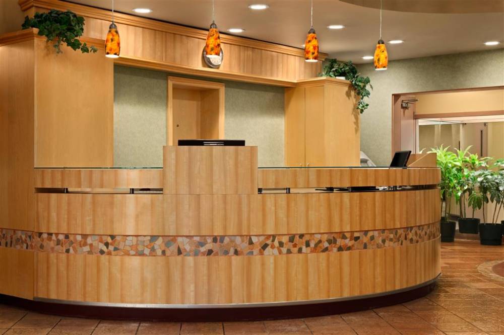 Travelodge By Wyndham Winnipeg East 3