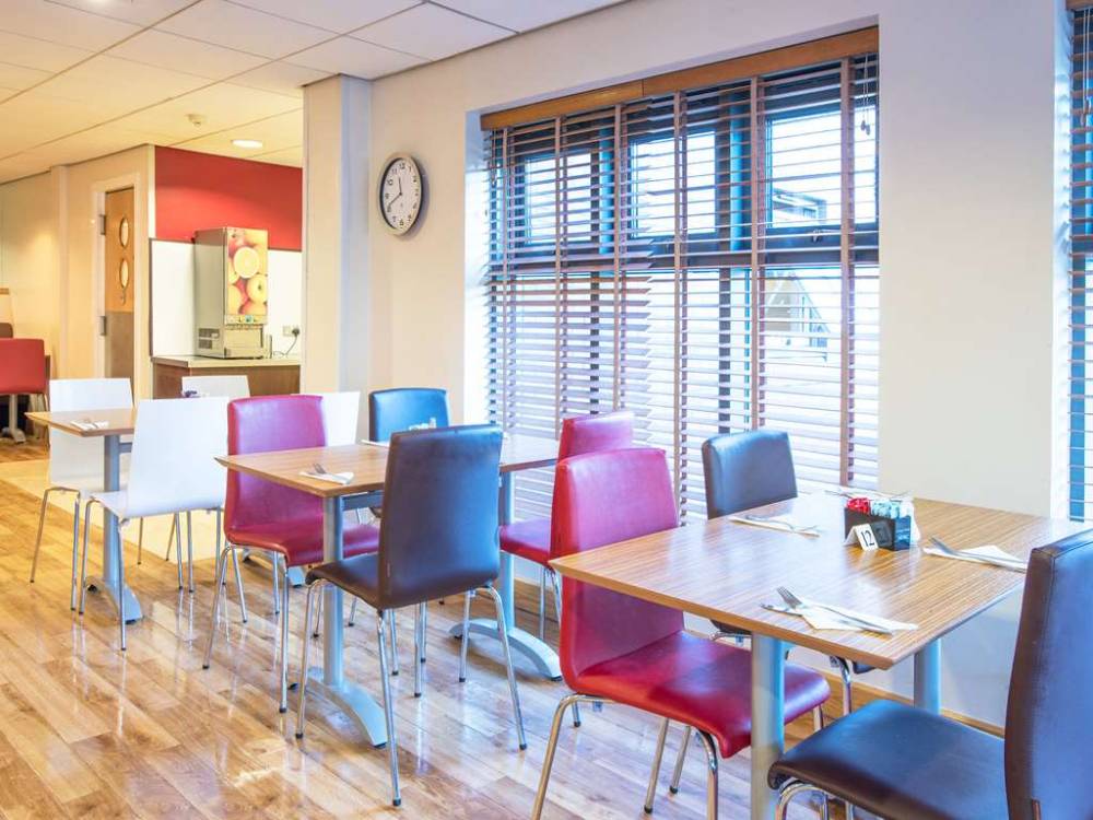 Travelodge Glasgow Airport 3