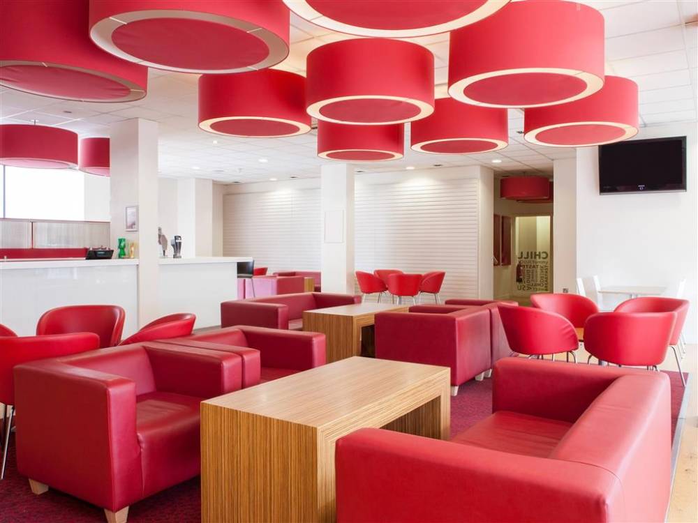 Travelodge London Kew Bridge 2