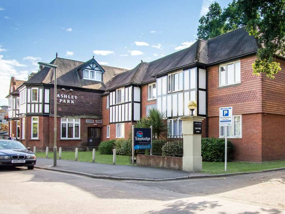Travelodge Walton-on-thames 2