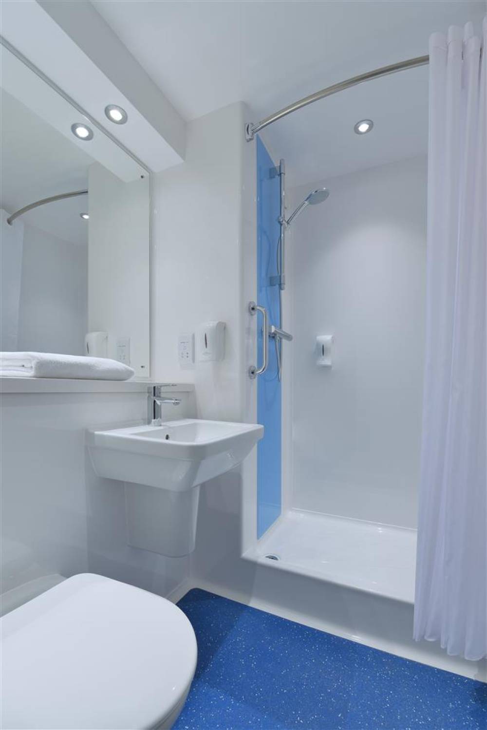 Travelodge Windsor Central 6