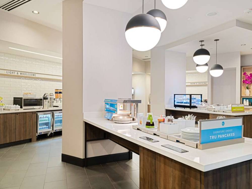 Tru By Hilton Atlanta Airport College Park 5