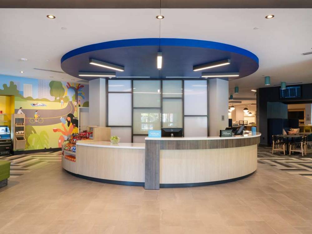 Tru By Hilton Atlanta Airport College Park 4