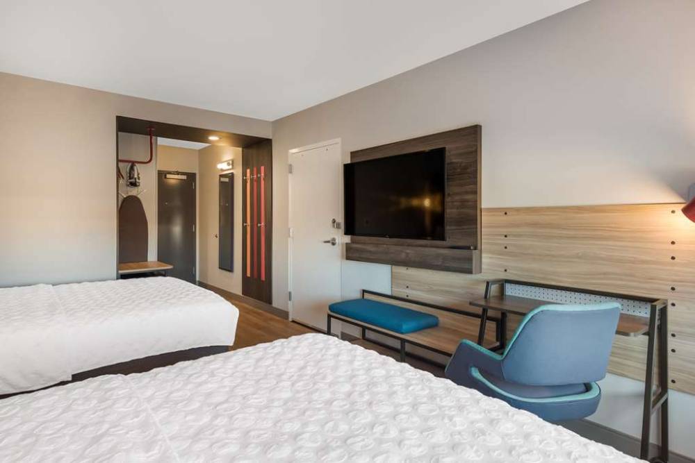 Tru By Hilton Greensboro 6