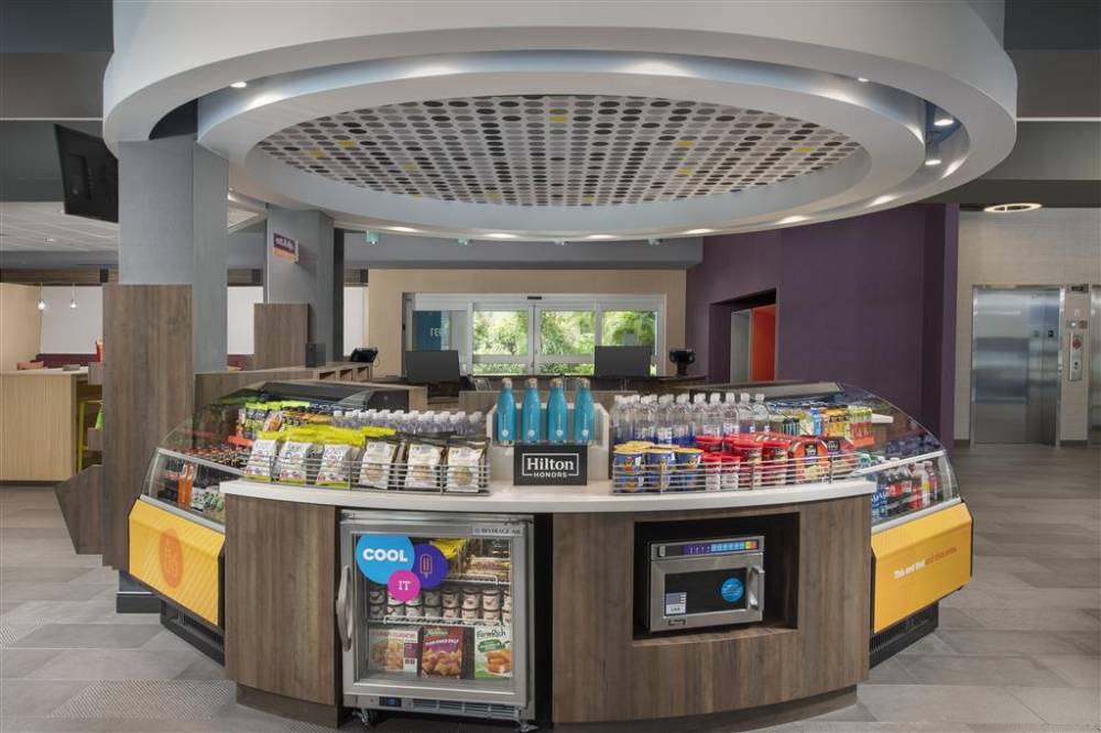 Tru By Hilton Miami West Brickell 7