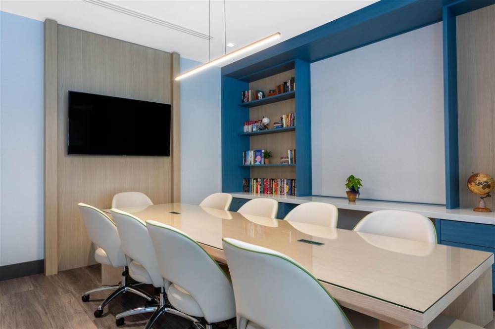 Tryp By Wyndham Orlando 2