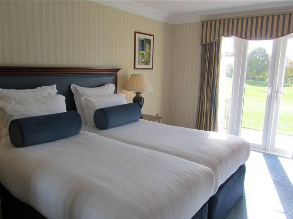 Windmill Village Hotel, Golf Club & Spa, Bwsc 8