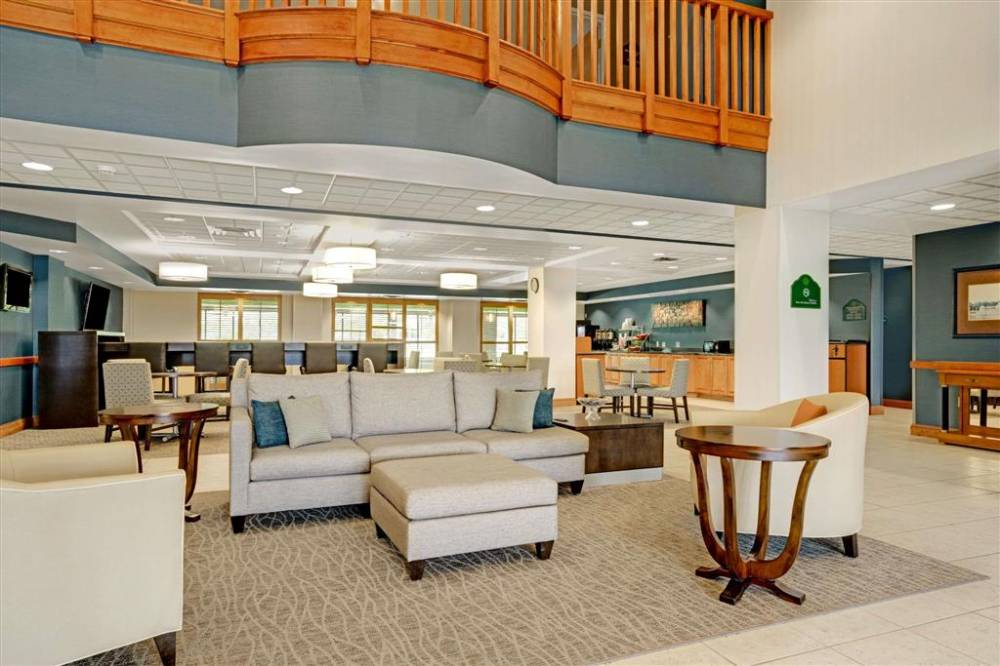 Wingate By Wyndham Fargo 5