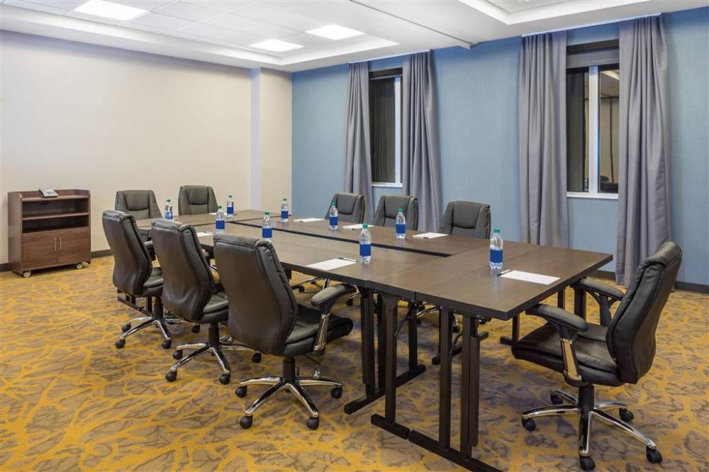 Wingate By Wyndham Miami Airport 2