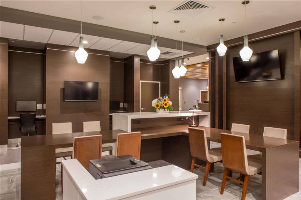 Wingate By Wyndham Miami Airport 6