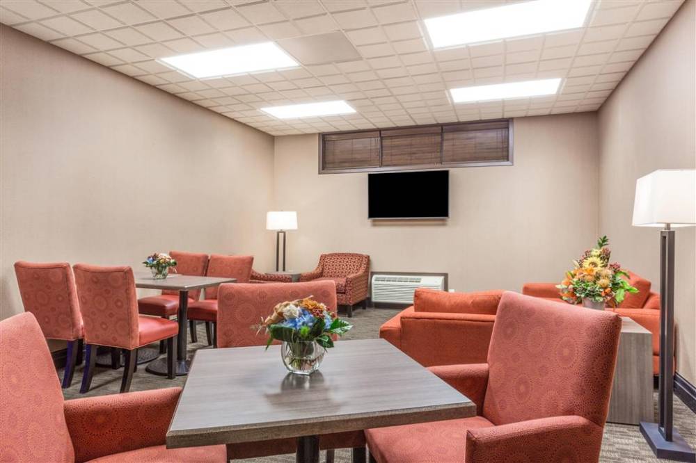 Wingate By Wyndham Regina 4