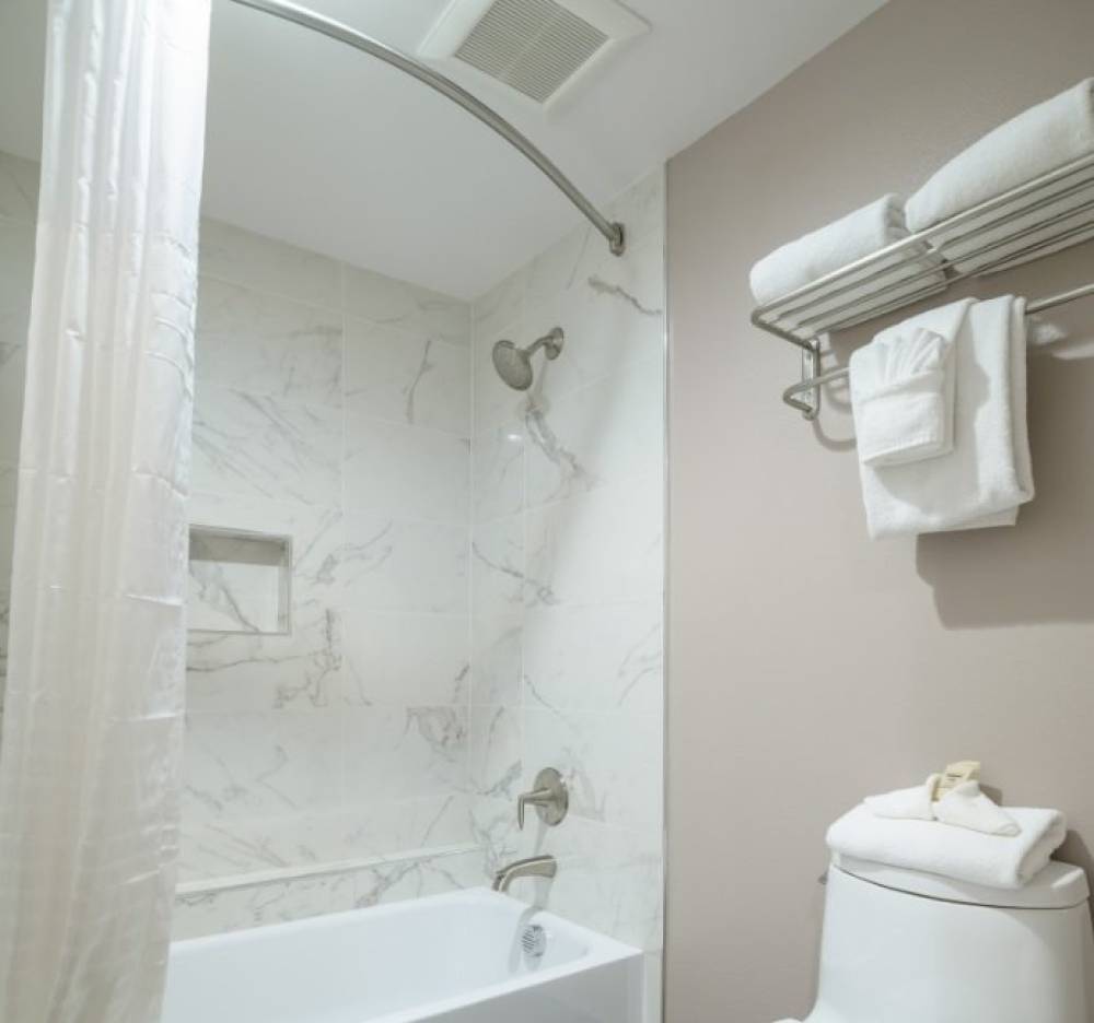 Woodcrest Hotel 4