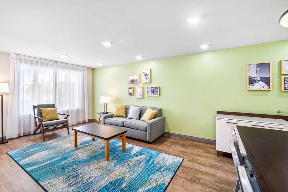 Woodspring Suites Fort Myers - Cape Coral 5