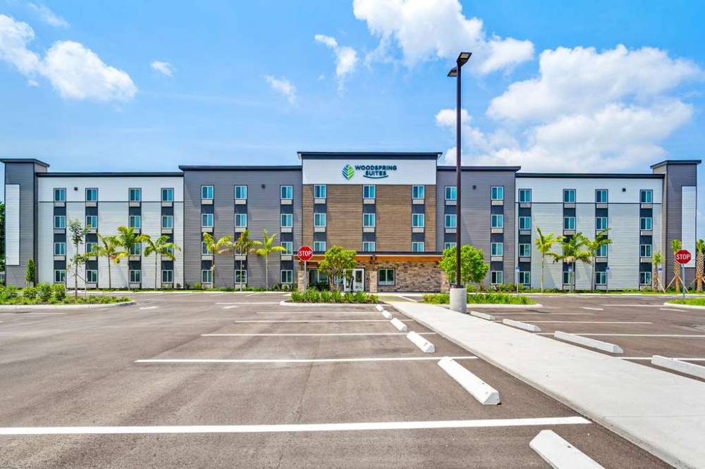 Woodspring Suites Fort Myers - Cape Coral 2
