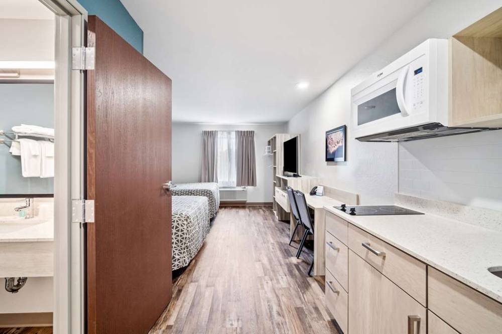 Woodspring Suites Fort Myers - Cape Coral 10