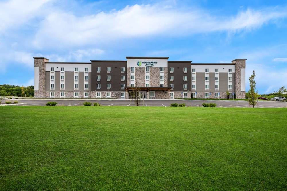 Woodspring Suites Kansas City Airport 2