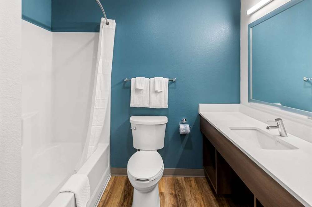 Woodspring Suites Kansas City Airport 6