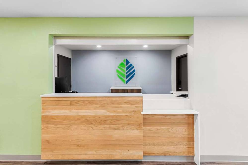 Woodspring Suites Kansas City Airport 3