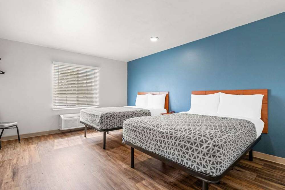 Woodspring Suites Tulsa 10
