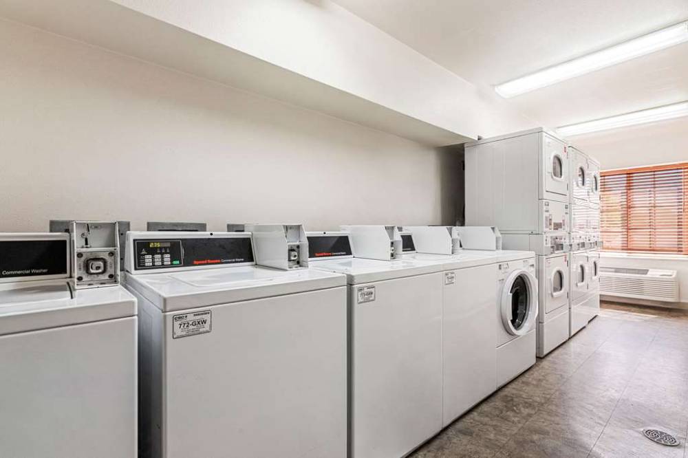 Woodspring Suites Tulsa 5