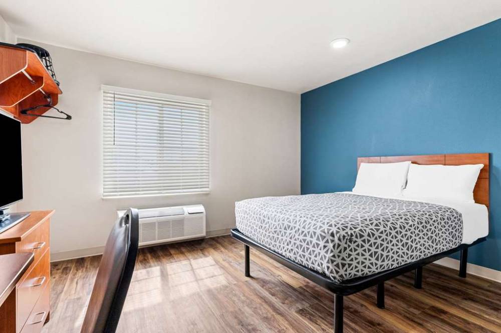 Woodspring Suites Tulsa 7