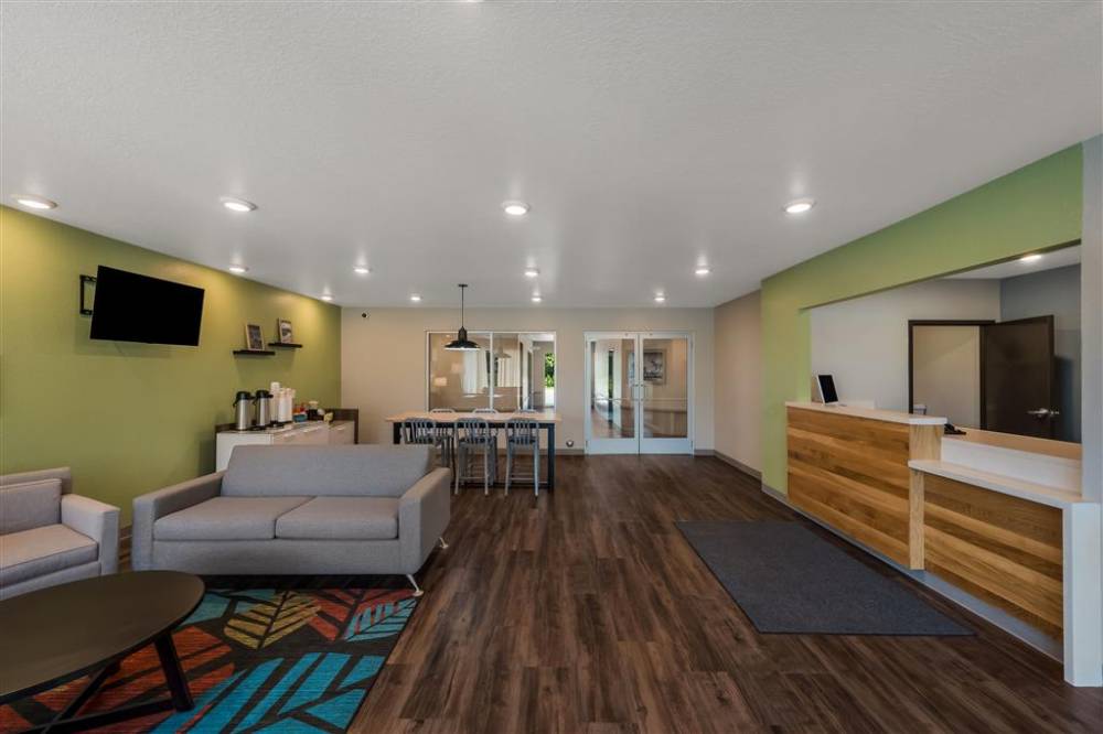 Woodspring Suites West Palm Beach 3