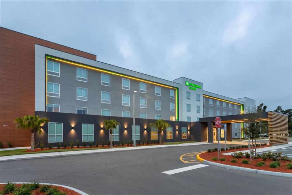 Wyndham Garden Orlando Airport 2