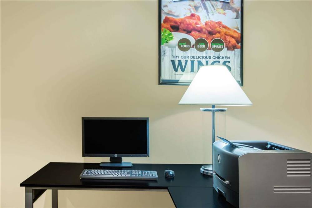 Wyndham Garden Pittsburgh Airport 3