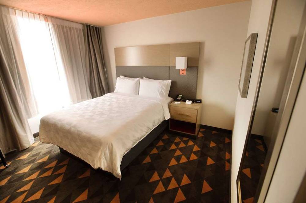 Wyndham Houston Hobby Airport 6