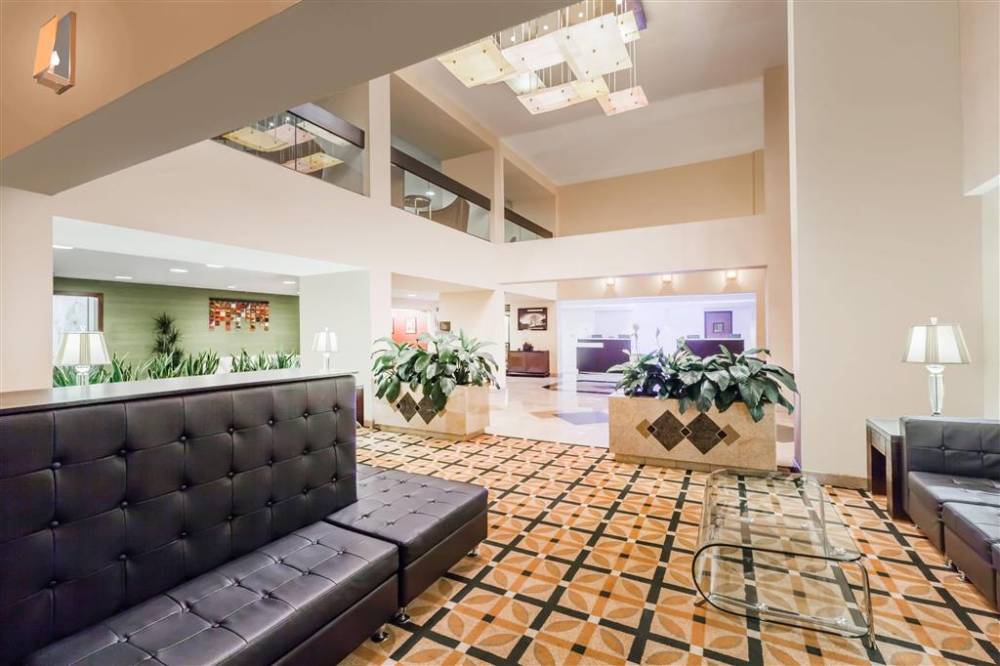Wyndham Indianapolis West 4
