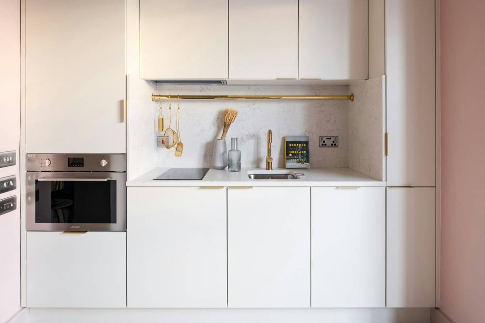 LK ZL RiverSuite Kitchen WEbRes jpeg (